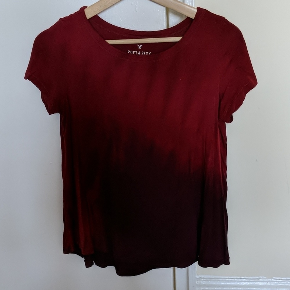Red Ombre American Eagle Soft and Sexy Shirt